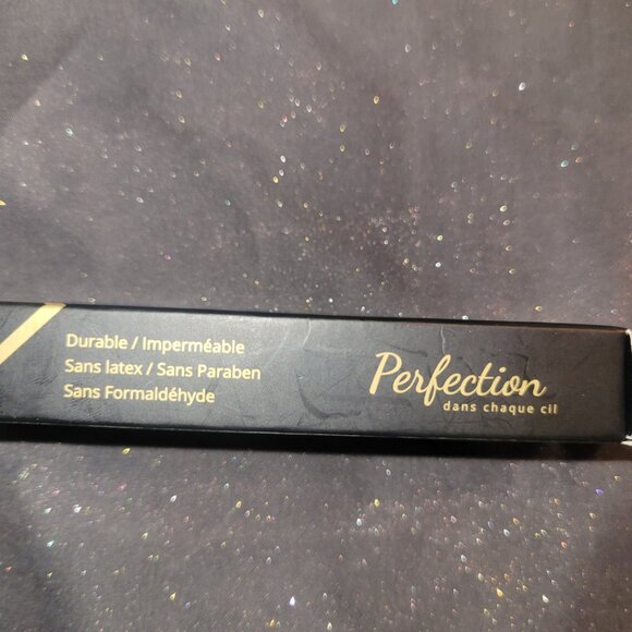 BIJOU EYELASH ADHESIVE IN DARK - Picture 4 of 5